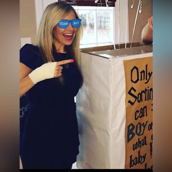 Kimi + Kai Maternity Navy Flutter Short Sleeve Top - Small - Picture 3 of 3